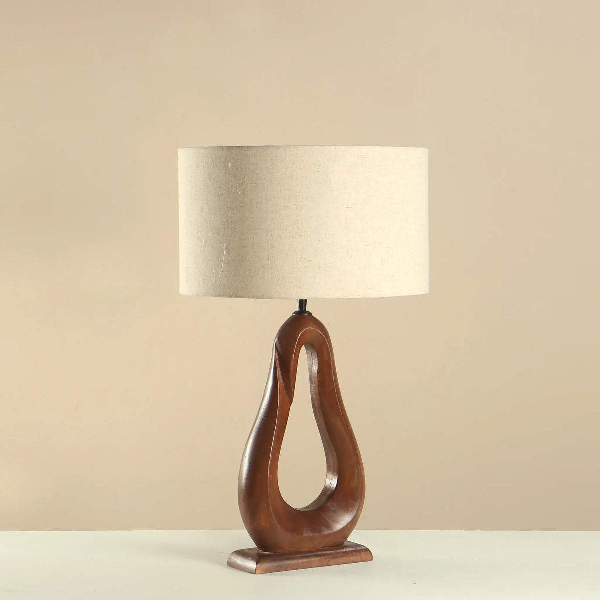 Arlo Sculpted lamp